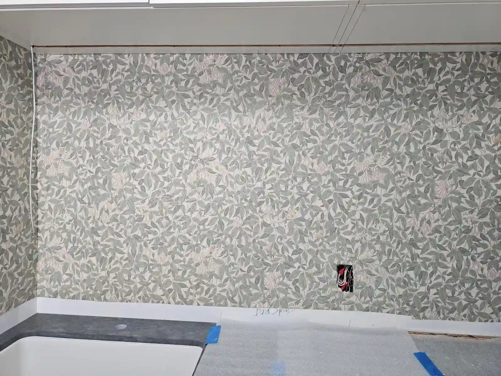 Professional wallpaper removal service in New York